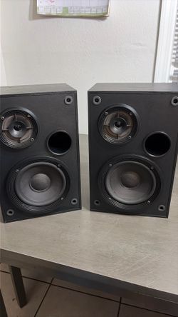 Bose bookshelf speakers