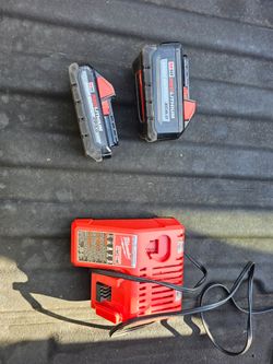 Milwuakee batteries and combo charger