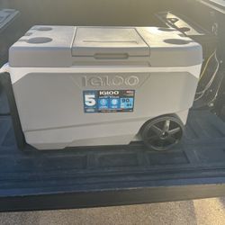 Igloo 90qt Cooler With Wheels 