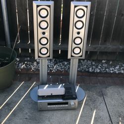 Yamaha Receiver Bluetooth. Speakers.