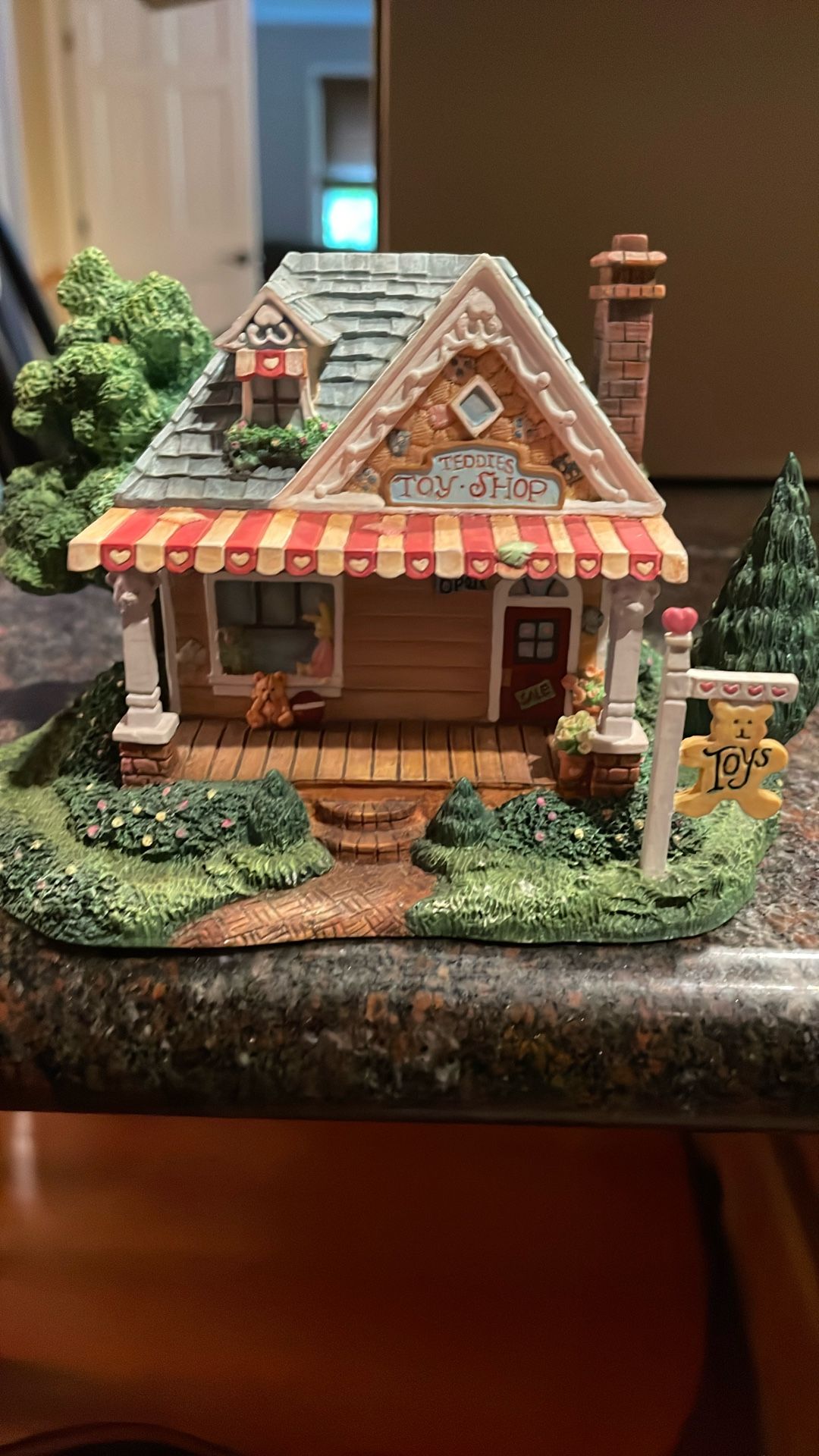 4 cherished teddies village Collection