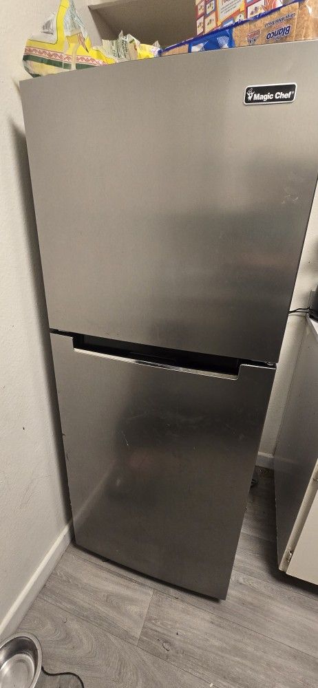 Magic Chef Fridge