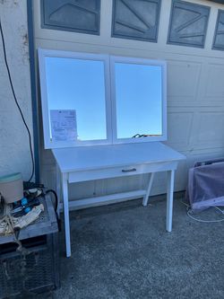 Vanity Table Desk with Wall Mounted Mirrors
