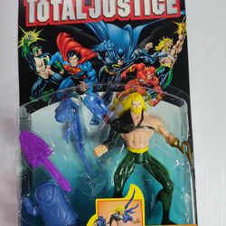 Total Justice AQUAMAN Action Figure DC 