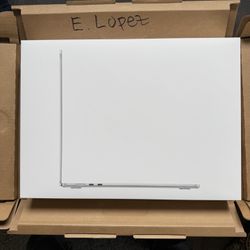 15-inch MacBook Air M4 - Silver (NEW!)