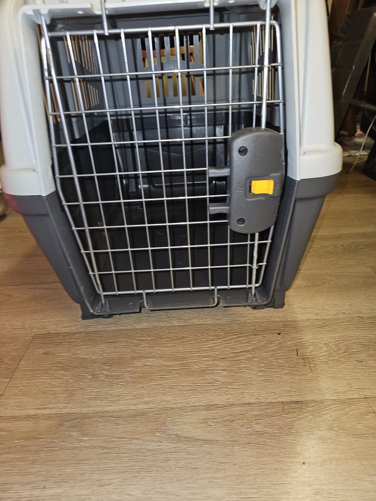 Large Dog Kennel