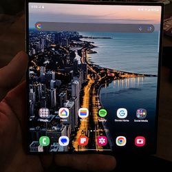 Samsung Galaxy Z Fold 6 
