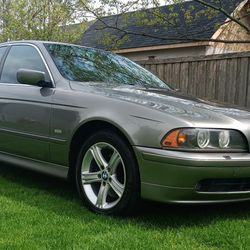 2002 BMW 530i