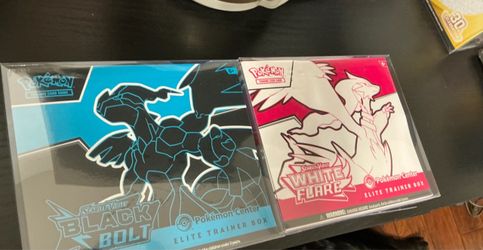 Black and white Pokemon center etb