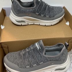 Arch Fit Skechers