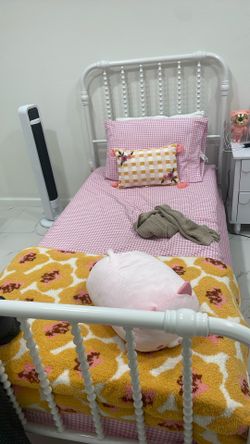 2 Camas De Ninas Iguales
