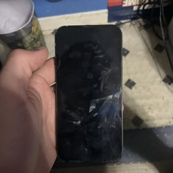 Iphone 13 cracked but fully unlocked