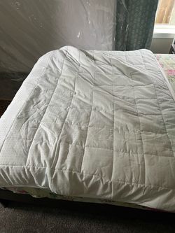 Queen - Mattress cover/quilted fitted mattress