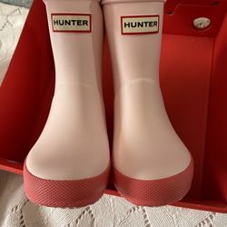 Girls sz6 Hunter rain boots 