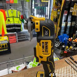 DEWALT 20V MAX XR Cordless Brushless 3-Speed Oscillating Multi Tool (Tool Only) $139