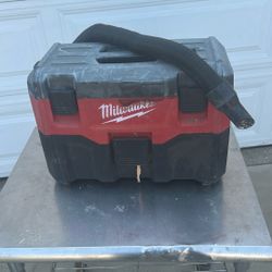 18 V Milwake Vacuum