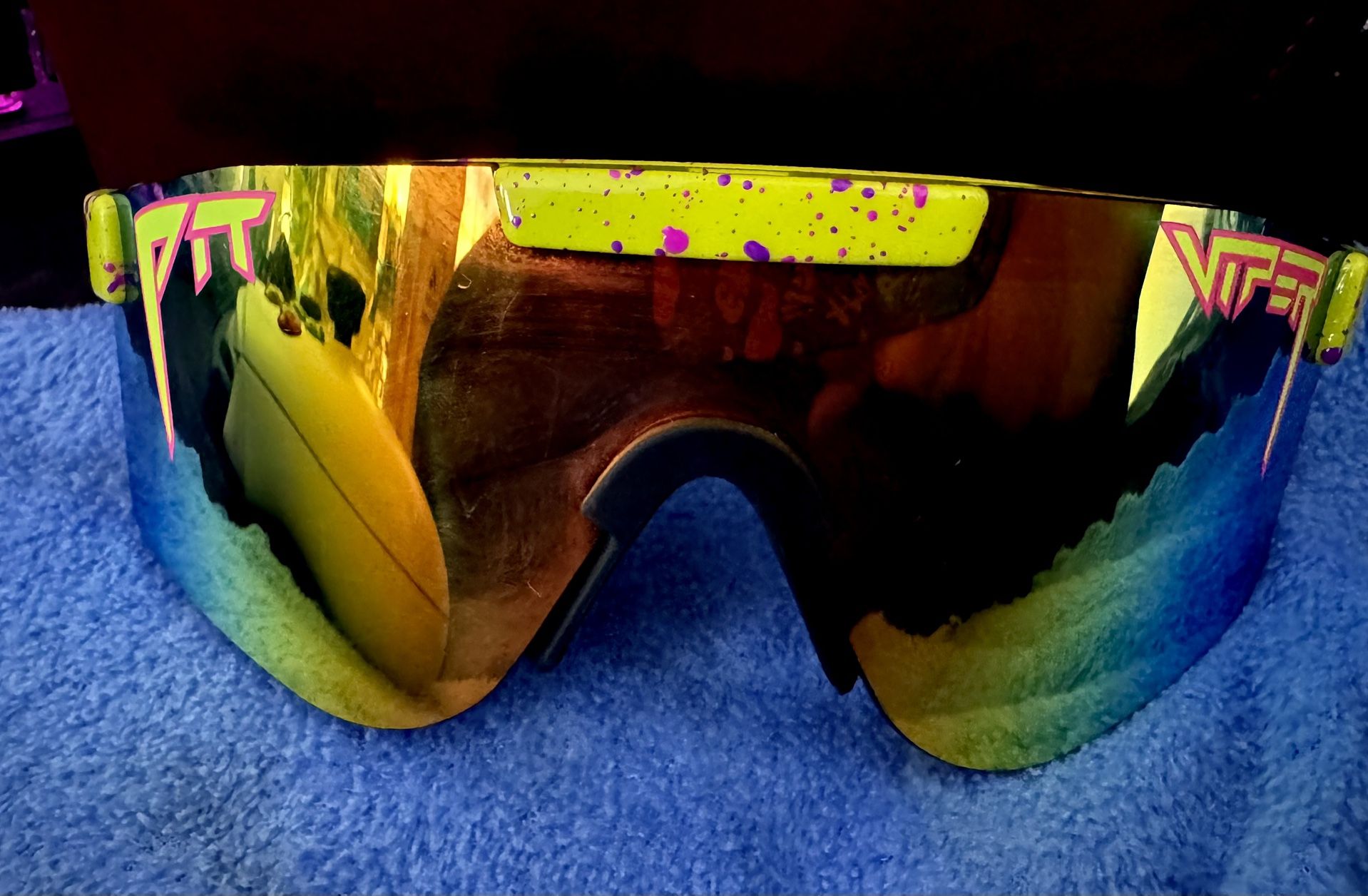 Pit Viper The Original Sunglasses Wide Fit | Color: The 1993 With Polarized Rainbow Lens