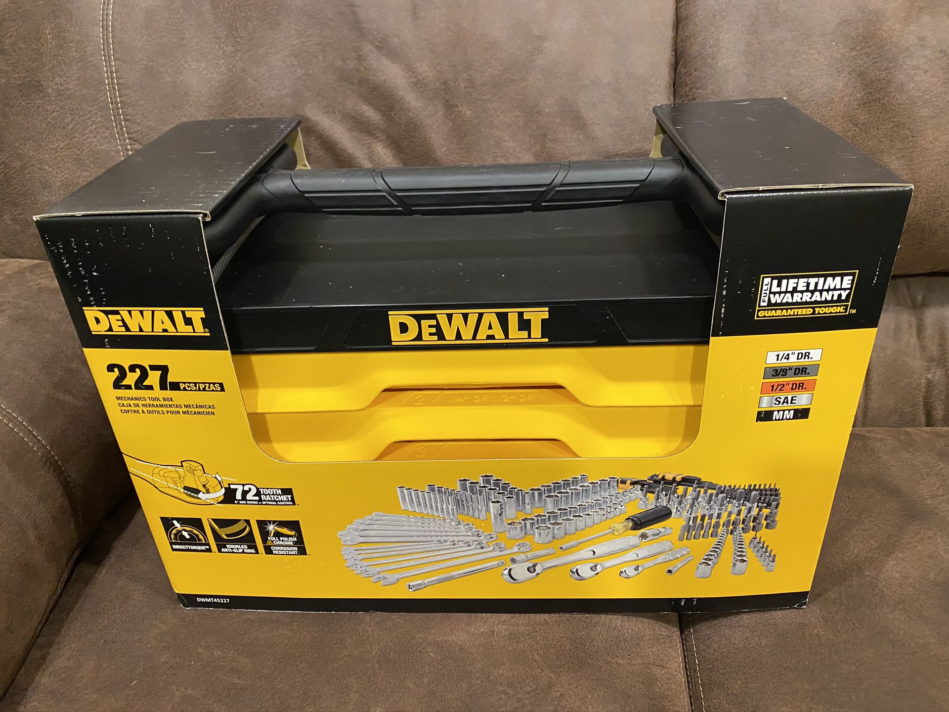 Dwmt45227 227 pcs hand tool kit with carring dewalt tool box NEW