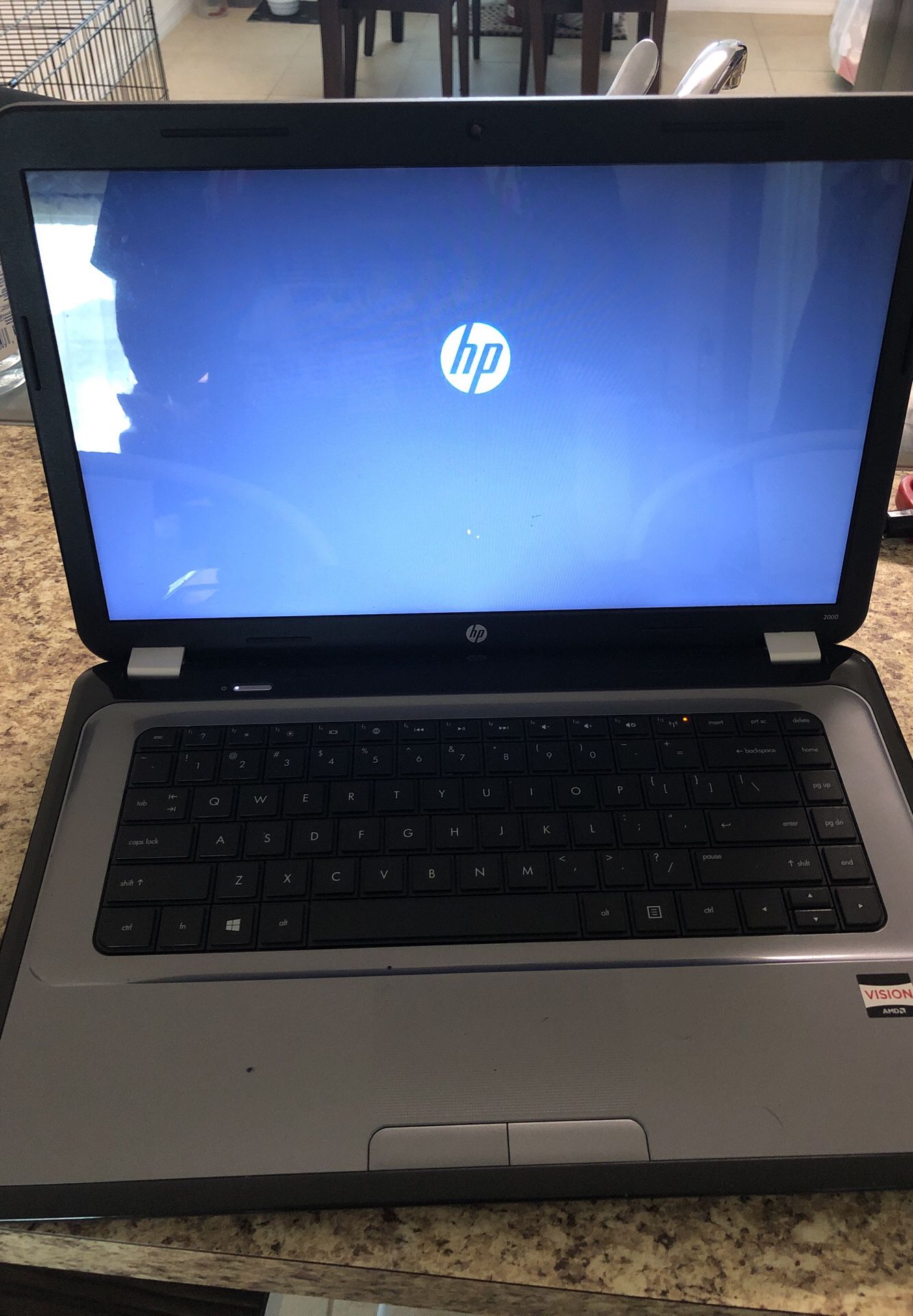 HP 2000-bf69WM Notebook PC