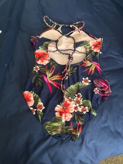 NEW Medium One Piece Swimsuit  SALE  $10 🍀