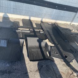 2018-2021 Chevy traverse third row with trunk mat rubber floor mats