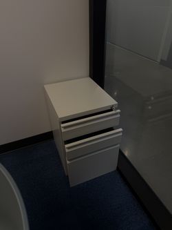 White Metal 3-Drawer Locking Office Filing Cabinet