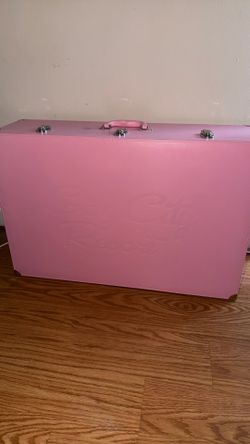 Nicki Minaj Gag City tour luggage