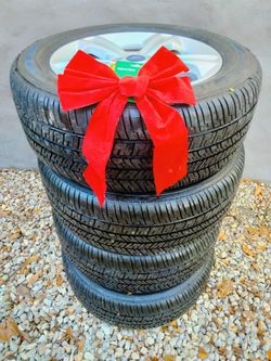 Ford Wheels And Tires And Sensors. 235/55/17