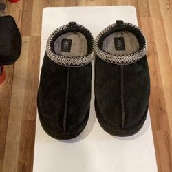 Tasman Black Uggs