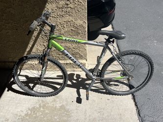 Trek 3700 Mountain Bike