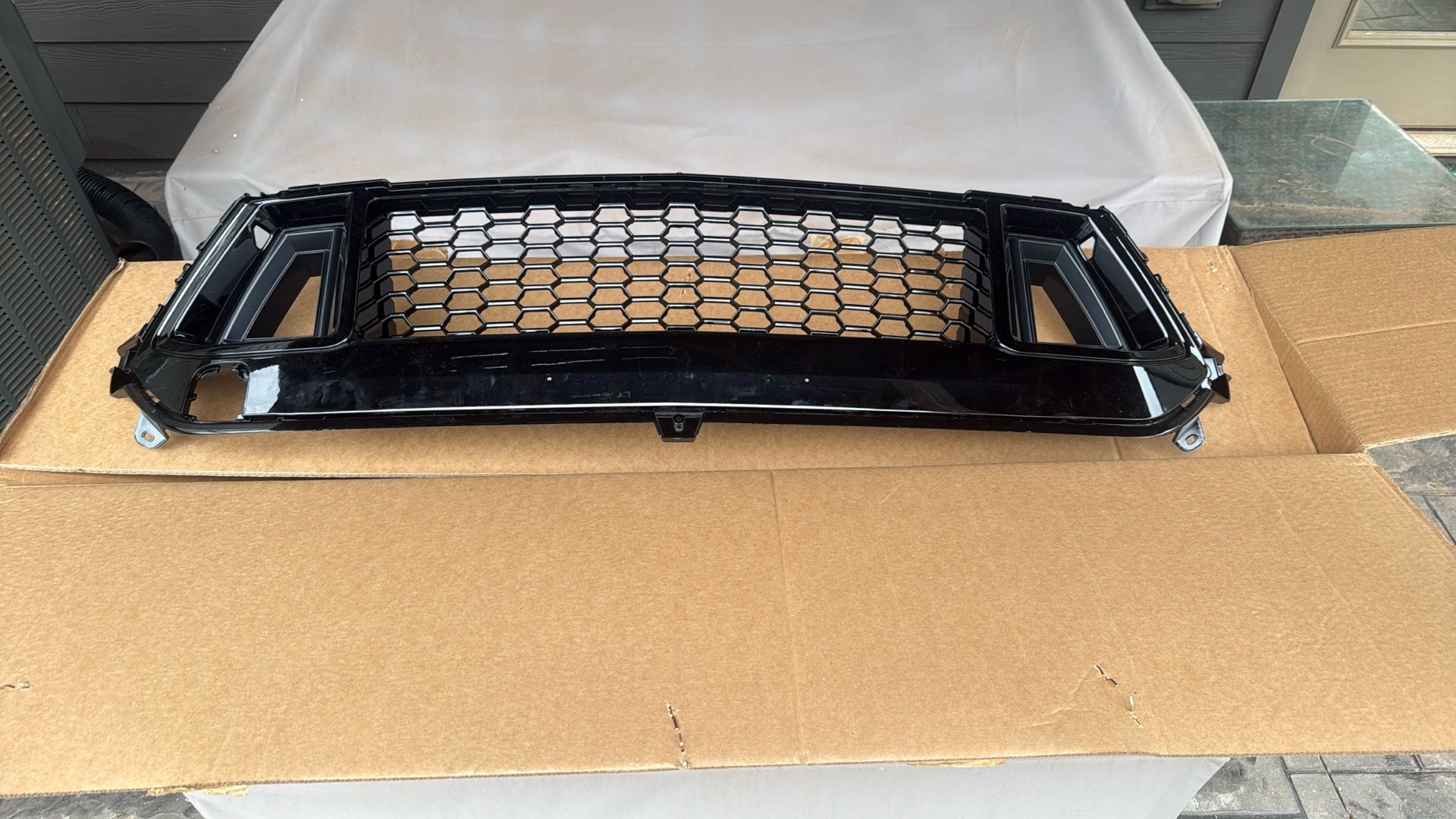 2024 Mustang Grill Insert