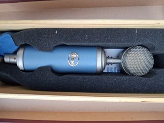 Bluebird excellent microphone brand new in the box