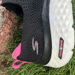 Ladies Skechers “Goya Mat - Hyper Burst” Sneakers