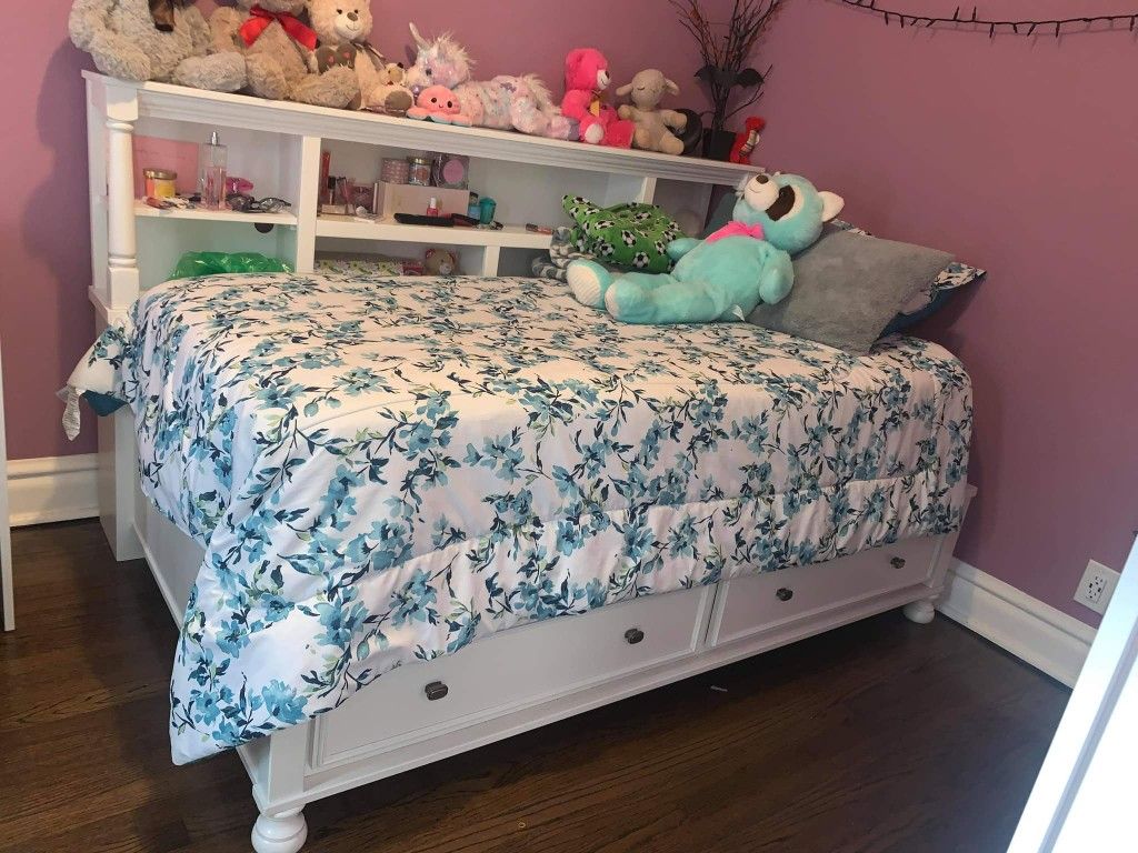 kaslyn twin bookcase bed.. Also Includes The Mattress