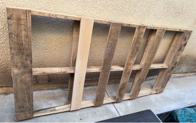 FREE XL PALLET, 7' x 40" Wood Shipping