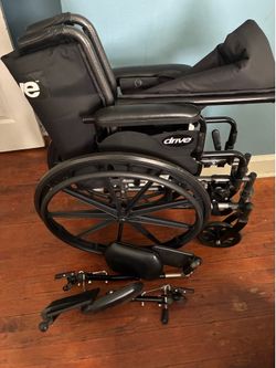Drive Medical Silver 2 Wheelchair