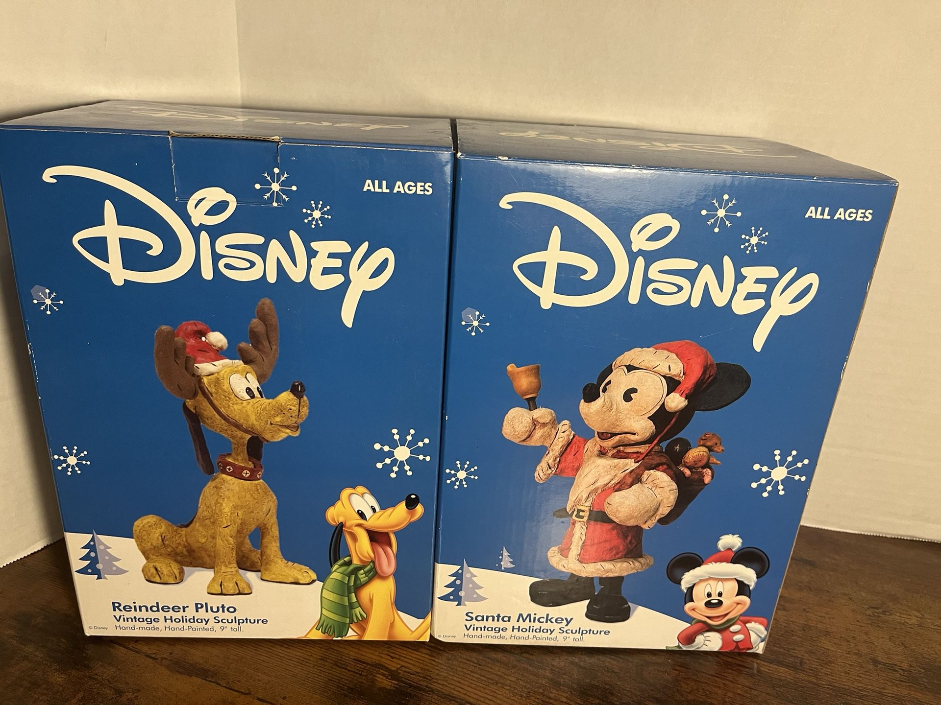 Disney Vintage Holiday Santa Mickey Mouse & Pluto Christmas Sculpture NIB