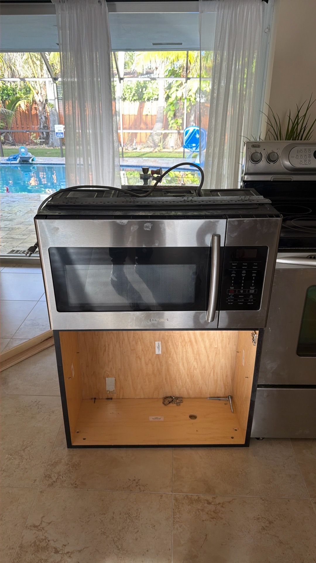 Samsung Microwave & Kitchen Aid oven and stove
