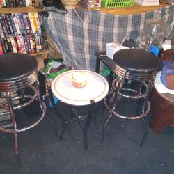 Bar Stool Set With Table
