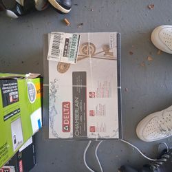 Delta Shower Set Gold