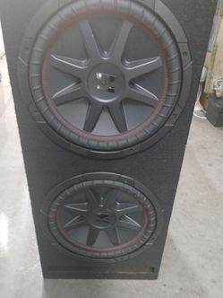 Subwoofer speaker for trunk.  2 x 12' kicker's deep base with box