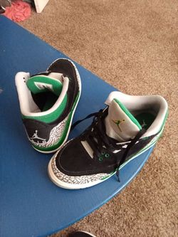 AIR JORDAN  Pine Green size:6.5Y  model: 398614-030  04/28/21 - 04/28/21