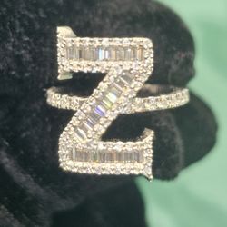 INTIAL "Z" VVS D MOISSANITE  AND 925 STERLING SILVER 