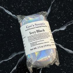 ❄️ Stay Cool with Icey Black Aura Essence! 🧊🖤