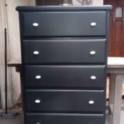 5 Drawer Upright Dresser - Solid Wood - Black With White Ceramic Drawer Pulls 