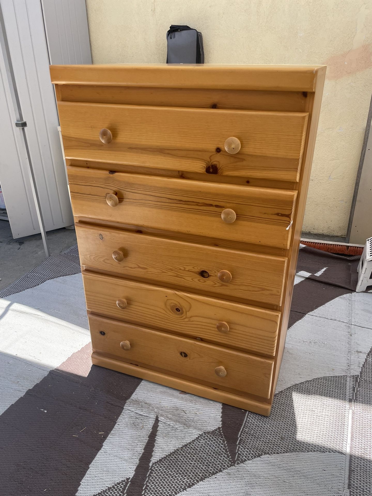 5 Drawer Wooden Dresser !