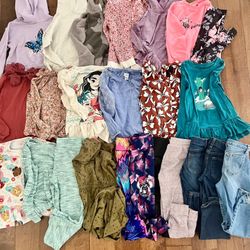 Little Girls 24 Piece Clothes Clothing Bundle Lot Size 6 Disney Gap Old Navy Cotton On jeans sweaters tops   24 pieces of clothes   Size 6 except one 