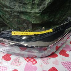2017-19 Chevy Cruze Left Headlight 