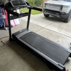 NordicTrack C 1270 Pro Treadmill 