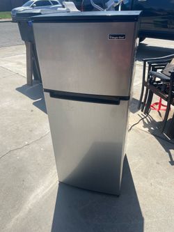 Small refrigerator